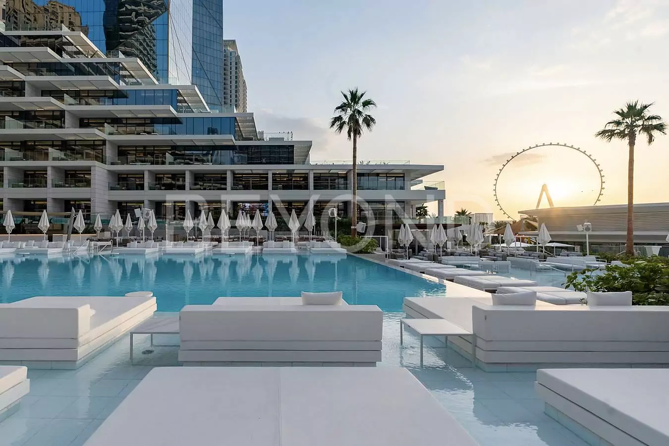 Five Luxe – лимитированная серия премиальных апартаментов на первой линии Персидского залива